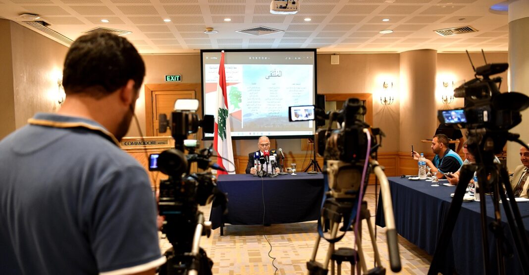 الأنباء الكويتية : ملحم البستاني هو الوحيد الذي أعلن ترشحه في مؤتمر صحافي وعرض برنامجه الرئاسي الأنباء الكويتية : ملحم البستاني هو الوحيد الذي أعلن ترشحه في مؤتمر صحافي وعرض برنامجه الرئاسي