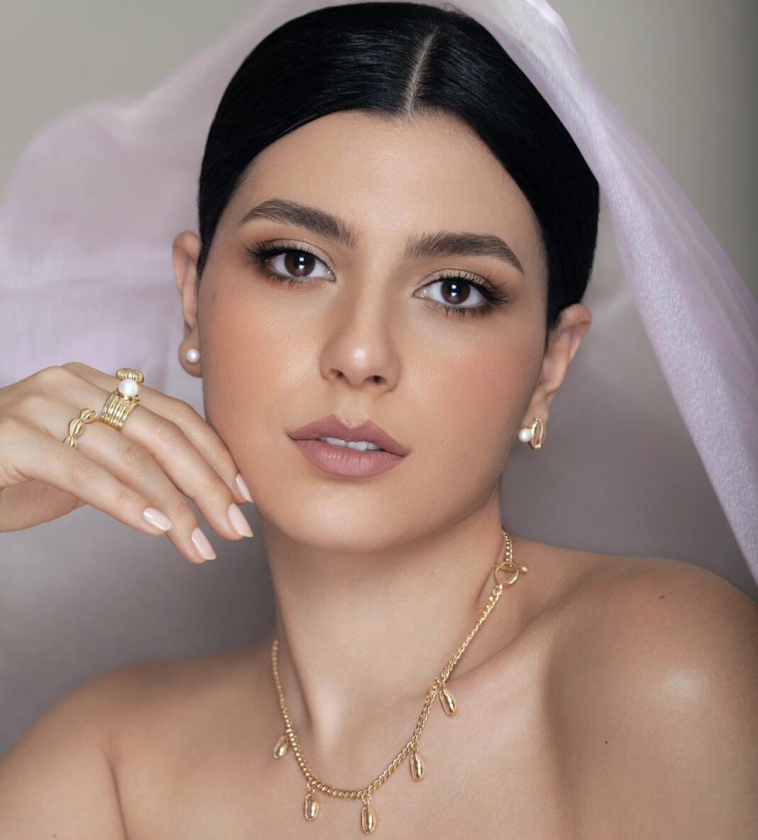 رنيم من الإعلام إلى عالم المجوهرات رنيم من الإعلام إلى عالم المجوهرات