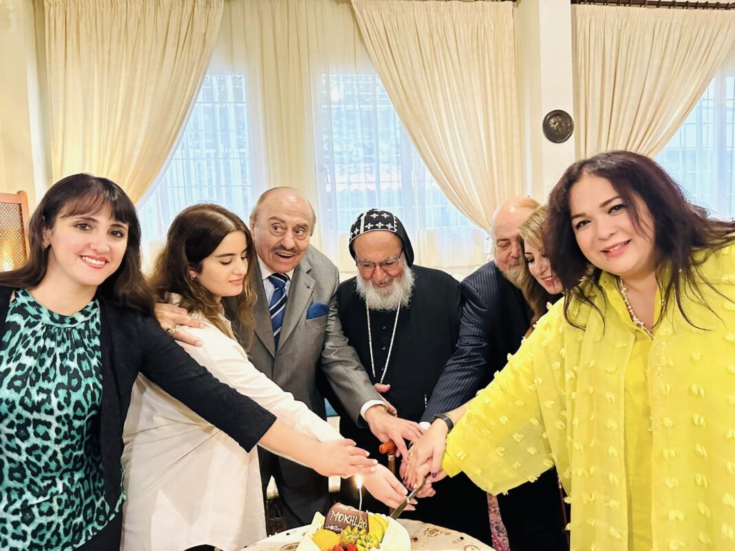 إحتفاءً بميلاده ..أشادوا بجُهودِه الفكريَّة القيِّمة وَنُبلِه وأصالَتِه:دارَةُ الشَّيخ مُخلِص الجِدَّة هي الدَّارُ الجامِعة لِكُلِّ مُحِبٍّ وعالِمٍ وَمُتواضِعٍ وَمَن يخافُ الله إحتفاءً بميلاده ..أشادوا بجُهودِه الفكريَّة القيِّمة وَنُبلِه وأصالَتِه:دارَةُ الشَّيخ مُخلِص الجِدَّة هي الدَّارُ الجامِعة لِكُلِّ مُحِبٍّ وعالِمٍ وَمُتواضِعٍ وَمَن يخافُ الله