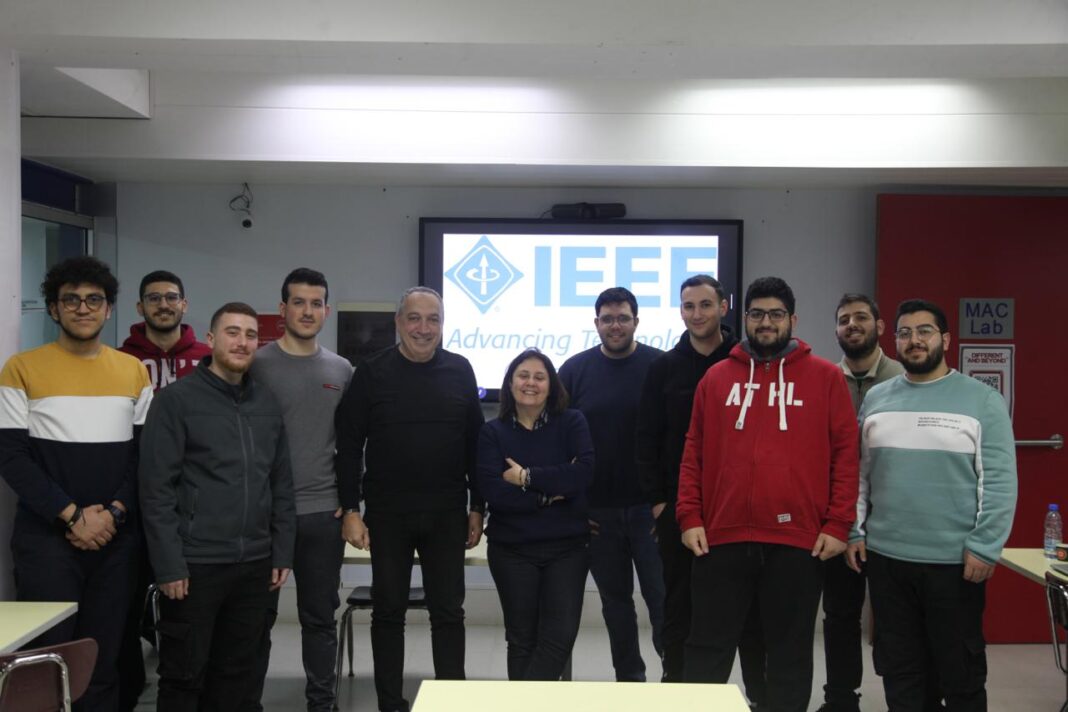 طلاب علوم الكمبيوتر في جامعة AUT يطلقون فرعًا جديدًا ل IEEE في حرم الجامعة في حالات طلاب علوم الكمبيوتر في جامعة AUT يطلقون فرعًا جديدًا ل IEEE في حرم الجامعة في حالات