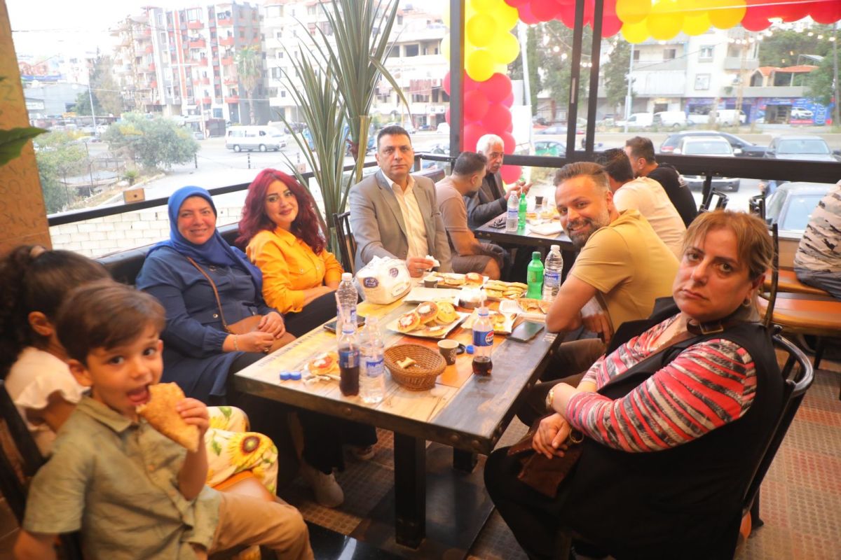 افتتاح الفرع الثالث لافران مشروحة افتتاح الفرع الثالث لافران مشروحة