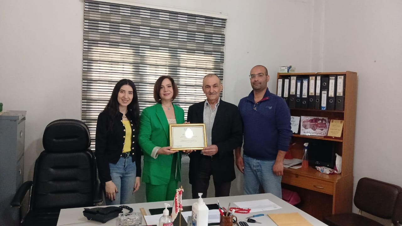 المركز الجامعي للرِّعاية الطُبيَّة MUMC يُكرِّم عناصِر الدِّفاع المدني في مركز بعقلين الإقليمي تقديرًا لعطاءاتهم وتضحياتهم مِن أجلِ سلامة الإنسان المركز الجامعي للرِّعاية الطُبيَّة MUMC يُكرِّم عناصِر الدِّفاع المدني في مركز بعقلين الإقليمي تقديرًا لعطاءاتهم وتضحياتهم مِن أجلِ سلامة الإنسان
