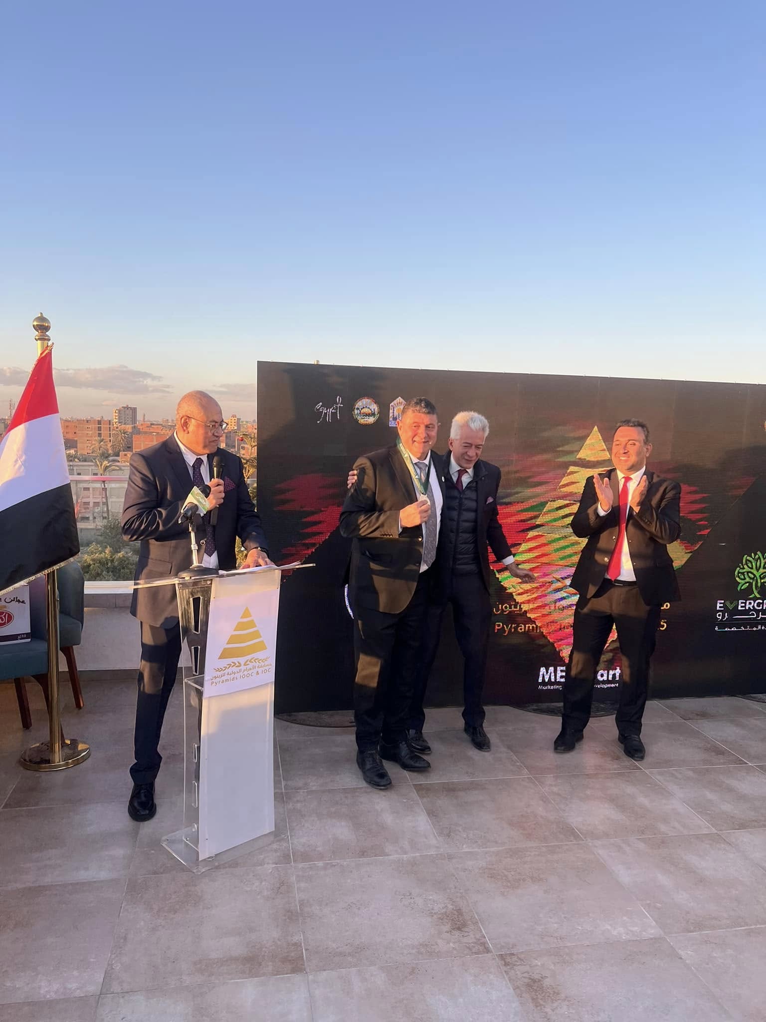 شركة C Bio Jaoude تحقق أول ميدالية ذهبية لعام 2025 في مسابقة الأهرام الدولية لأفضل زيت زيتون شركة C Bio Jaoude تحقق أول ميدالية ذهبية لعام 2025 في مسابقة الأهرام الدولية لأفضل زيت زيتون
