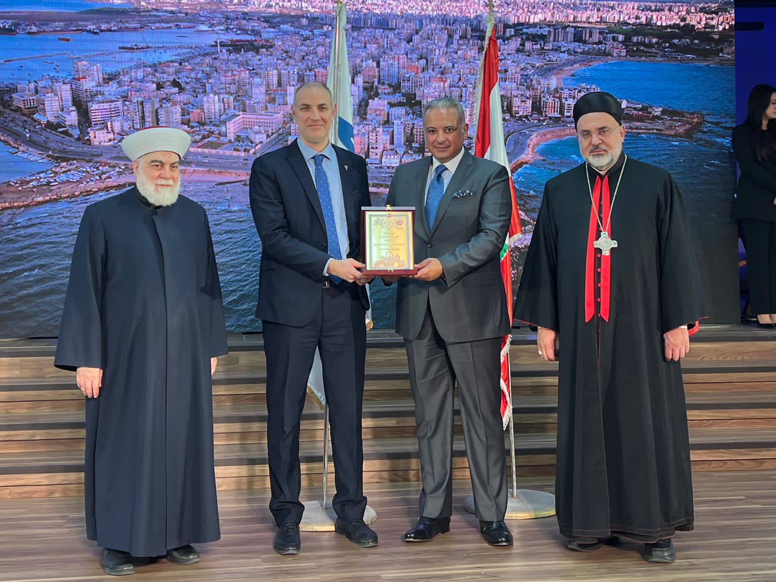 تكريم نقيب أطباء الأسنان في لبنان د. ناظم حفار ضمن فعاليات طرابلس عاصمة للثقافة العربية 2024 تكريم نقيب أطباء الأسنان في لبنان د. ناظم حفار ضمن فعاليات طرابلس عاصمة للثقافة العربية 2024