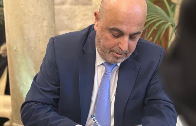 نقولا ابو فيصل وقّع كتابه ” نجاحات وابتكارات حول العالم” في القصر البلدي في زحلة نقولا ابو فيصل وقّع كتابه " نجاحات وابتكارات حول العالم" في القصر البلدي في زحلة