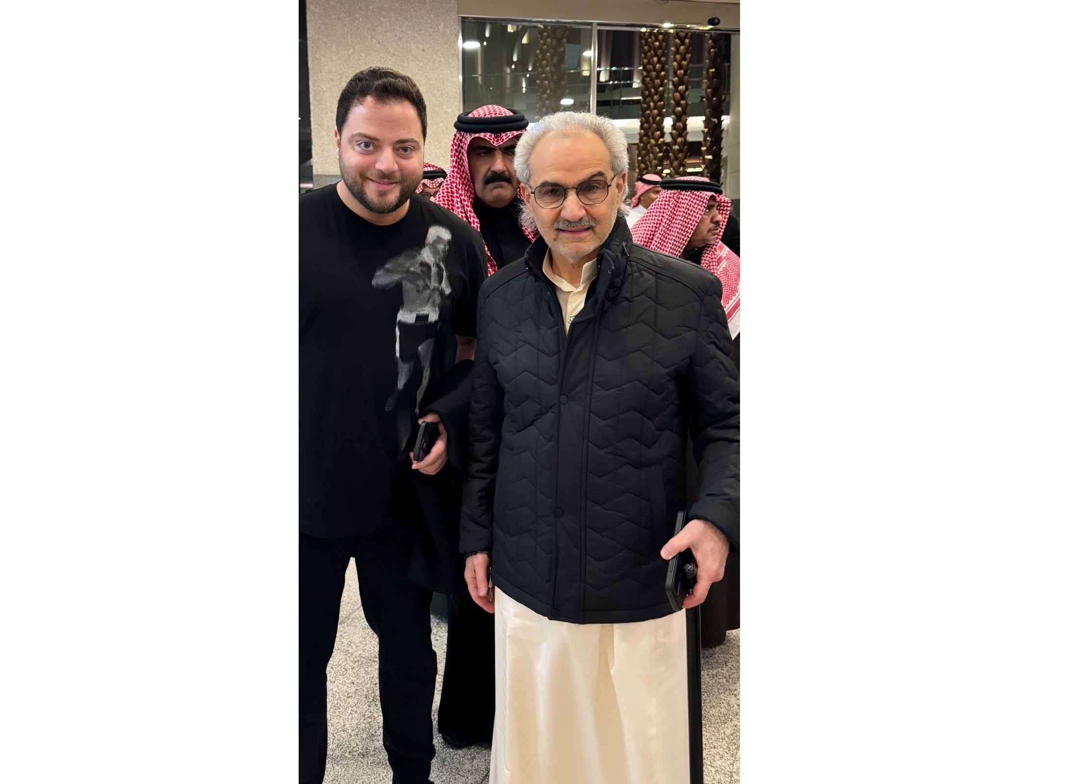 لقاء يجمع عامر زيان بالأمير الوليد بن طلال في المملكة العربية السعودية لقاء يجمع عامر زيان بالأمير الوليد بن طلال في المملكة العربية السعودية