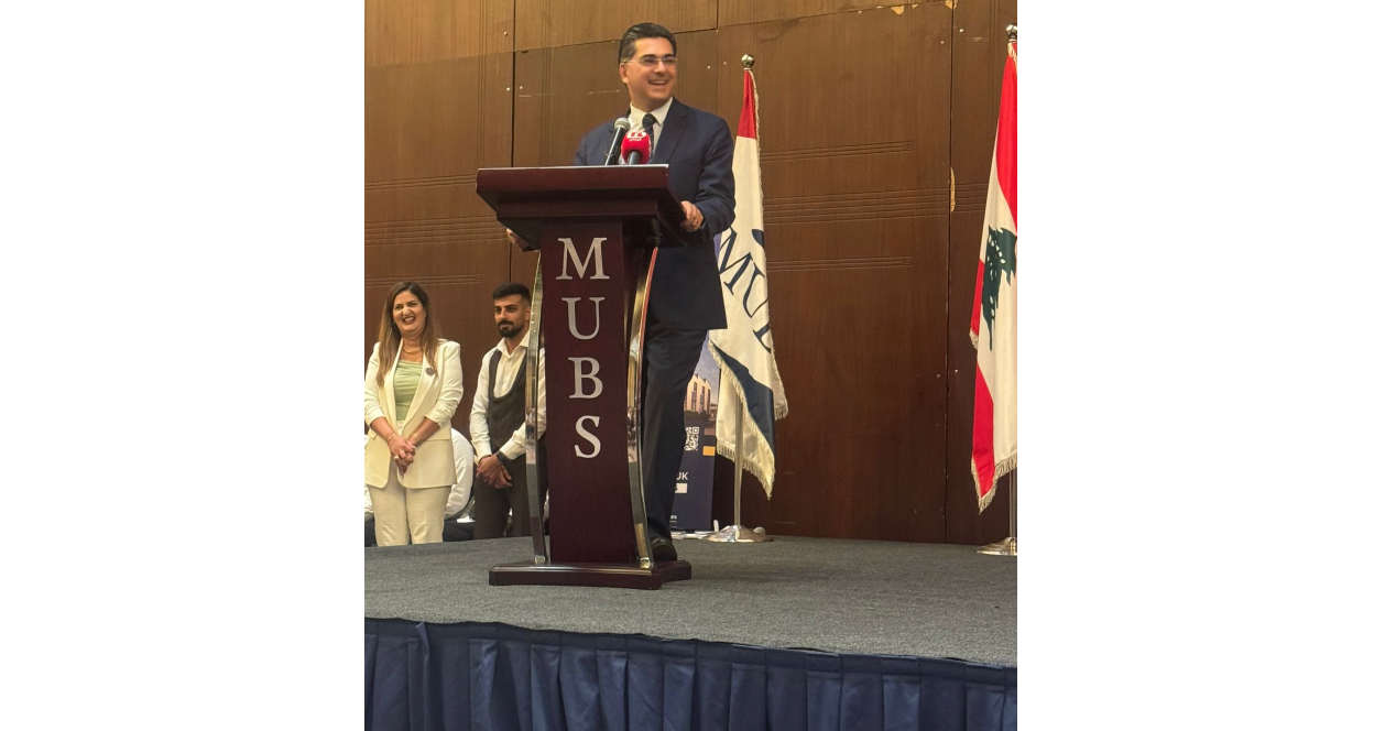 مرقص يرعى تكريم تلامذة تفوقوا في الامتحانات الرسمية: لا تقلقوا وأنتم تساهمون في نهوض البلاد في هذا العهد الرئاسي الجديد مرقص يرعى تكريم تلامذة تفوقوا في الامتحانات الرسمية: لا تقلقوا وأنتم تساهمون في نهوض البلاد في هذا العهد الرئاسي الجديد