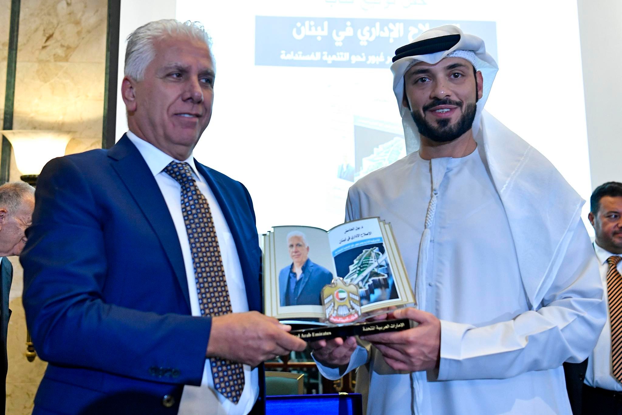 بول الحامض يضع الإصلاح على الطاولة… والإمارات تقدّم درع الشراكة بول الحامض يضع الإصلاح على الطاولة… والإمارات تقدّم درع الشراكة