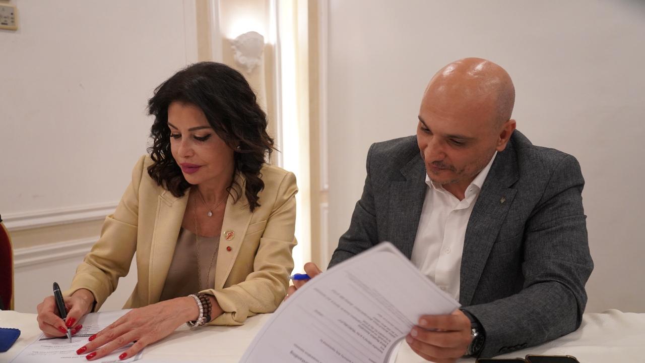 مذكرة تفاهم بين بلدية شتورة وبيروت ماراثون لتنظيم نشاطات وتعميم ثقافة رياضة الركض مذكرة تفاهم بين بلدية شتورة وبيروت ماراثون لتنظيم نشاطات وتعميم ثقافة رياضة الركض
