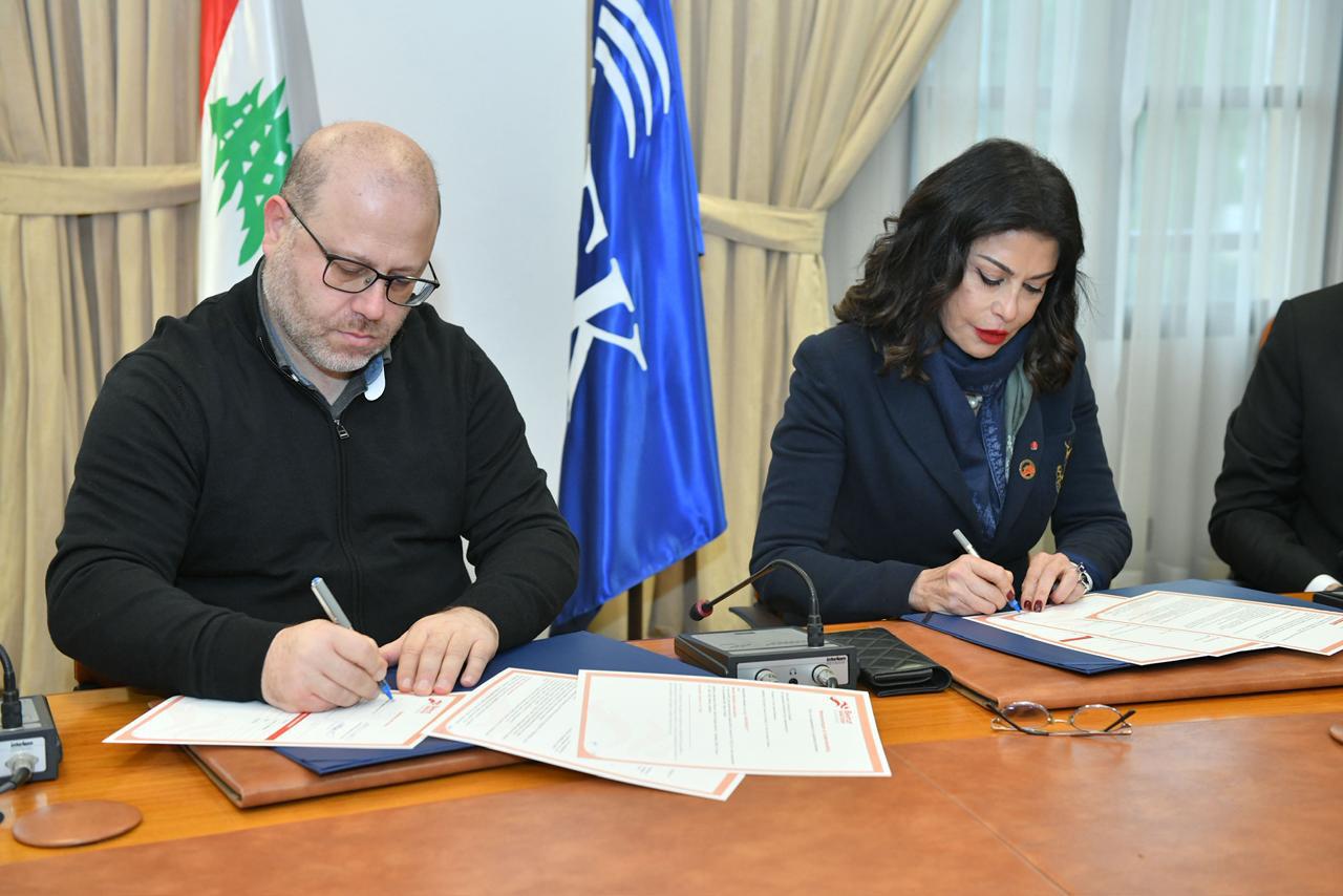 توقيع مذكّرة تفاهم بين جامعة الروح القدس وبيروت ماراثون في المجال الرياضي توقيع مذكّرة تفاهم بين جامعة الروح القدس وبيروت ماراثون في المجال الرياضي