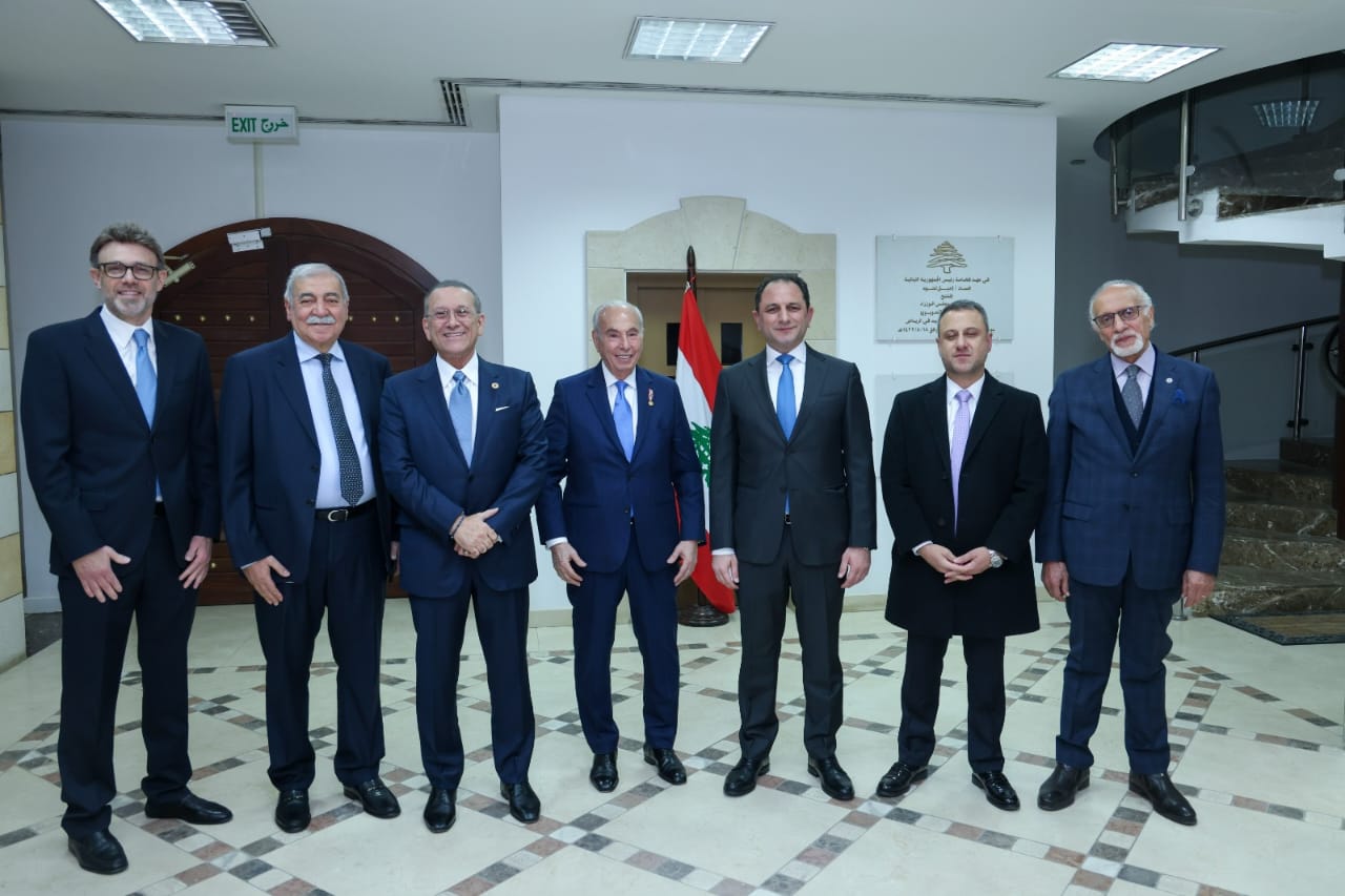 الجالية الاقتصادية اللبنانية في الرياض تكرم سفير لبنان في السعودية الجالية الاقتصادية اللبنانية في الرياض تكرم سفير لبنان في السعودية