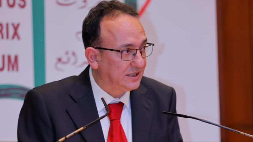 المحامي عمر الخطيب وقع كتابه ” الاحتراف في العقود من الصياغة إلى الادارة بتقنيات حديثة وذكاء اصطناعي’ المحامي عمر الخطيب وقع كتابه ” الاحتراف في العقود من الصياغة إلى الادارة بتقنيات حديثة وذكاء اصطناعي’