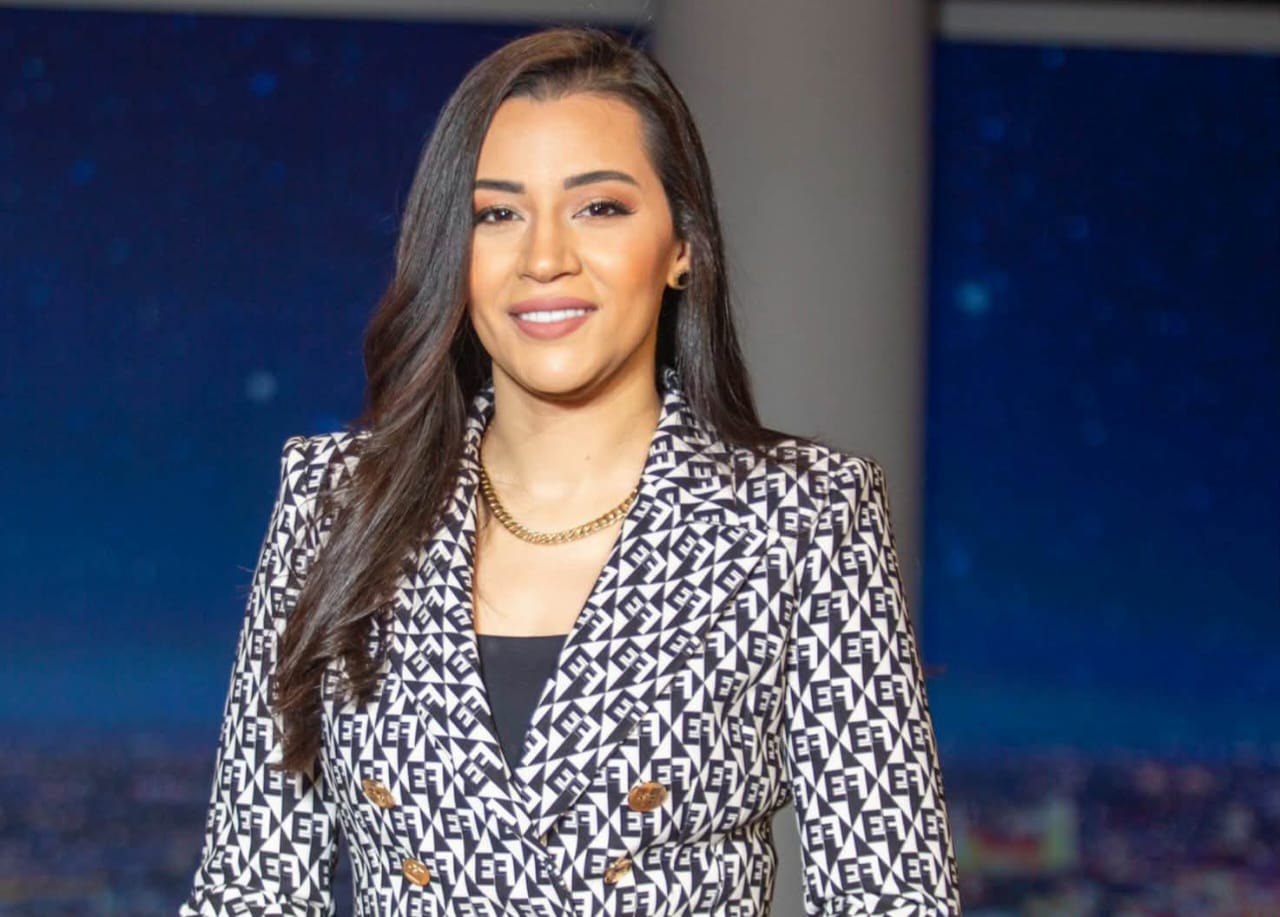 المخرجة بتول عرفة تصل الرياض لحضور Joy Awards وتصفه بأقوى وأهم حفلات الترفيه في الوطن العربي المخرجة بتول عرفة تصل الرياض لحضور Joy Awards وتصفه بأقوى وأهم حفلات الترفيه في الوطن العربي