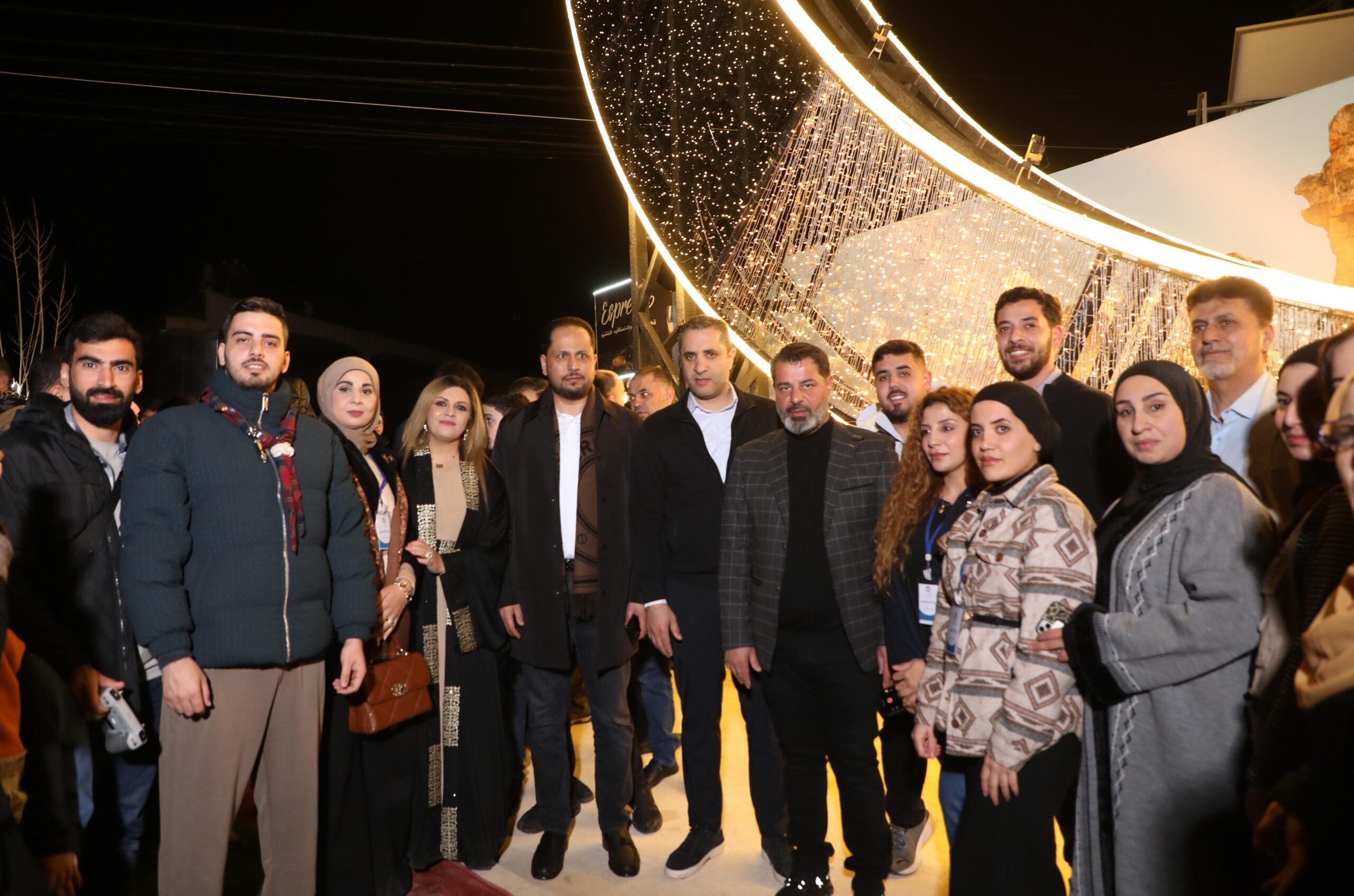 مجدل عنجر تتلألأ بنور رمضان… وهلالها الأكبر يضيء البقاع مجدل عنجر تتلألأ بنور رمضان… وهلالها الأكبر يضيء البقاع