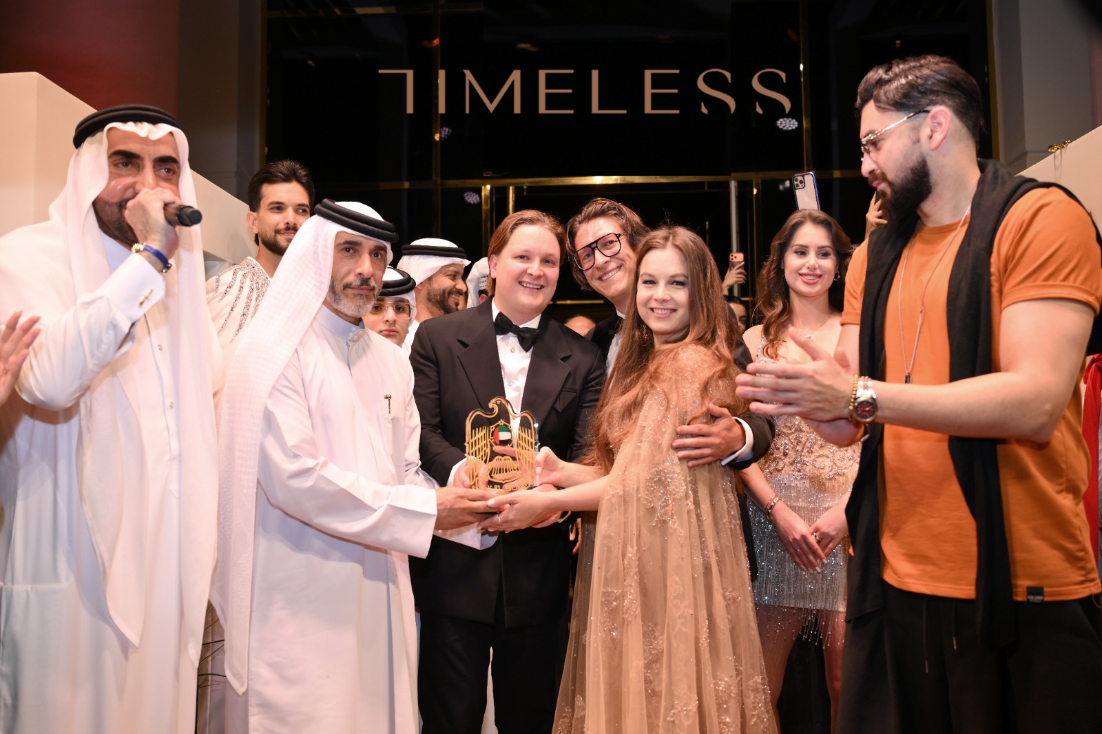 TIMELESS تضيء سماء دبي والعالم TIMELESS تضيء سماء دبي والعالم