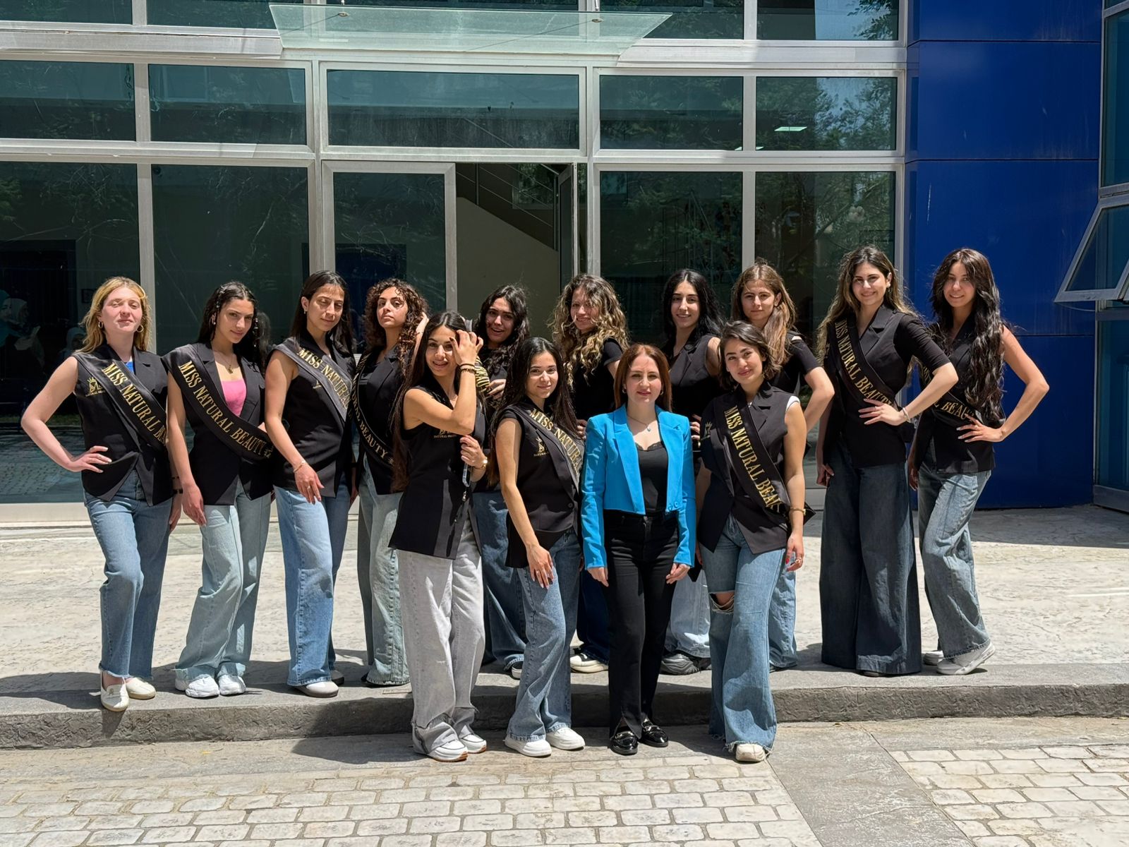 مشتركات Miss Natural Beauty 2026 يقمن بزيارة إنسانية إلى جمعية رعاية اليتيم في صيدا مشتركات Miss Natural Beauty 2026 يقمن بزيارة إنسانية إلى جمعية رعاية اليتيم في صيدا