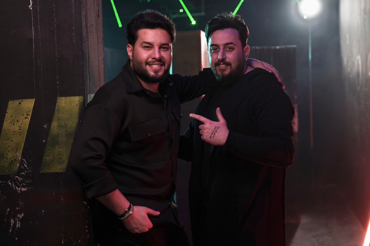 الستايلست مازن البسة يواصل بصمته الفنية في تعاون جديد مع الفنان محمد السالم ضمن فيديو كليب مرتقب الستايلست مازن البسة يواصل بصمته الفنية في تعاون جديد مع الفنان محمد السالم ضمن فيديو كليب مرتقب