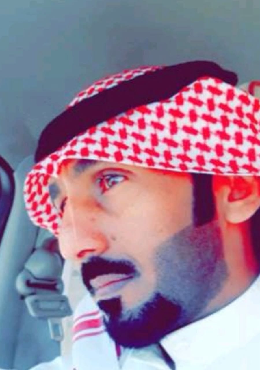 سافر في ملكوت الصحراء «حسين محمد آل سليم» عين ترصد الغيم وقلب يعشق الفيافي سافر في ملكوت الصحراء «حسين محمد آل سليم» عين ترصد الغيم وقلب يعشق الفيافي
