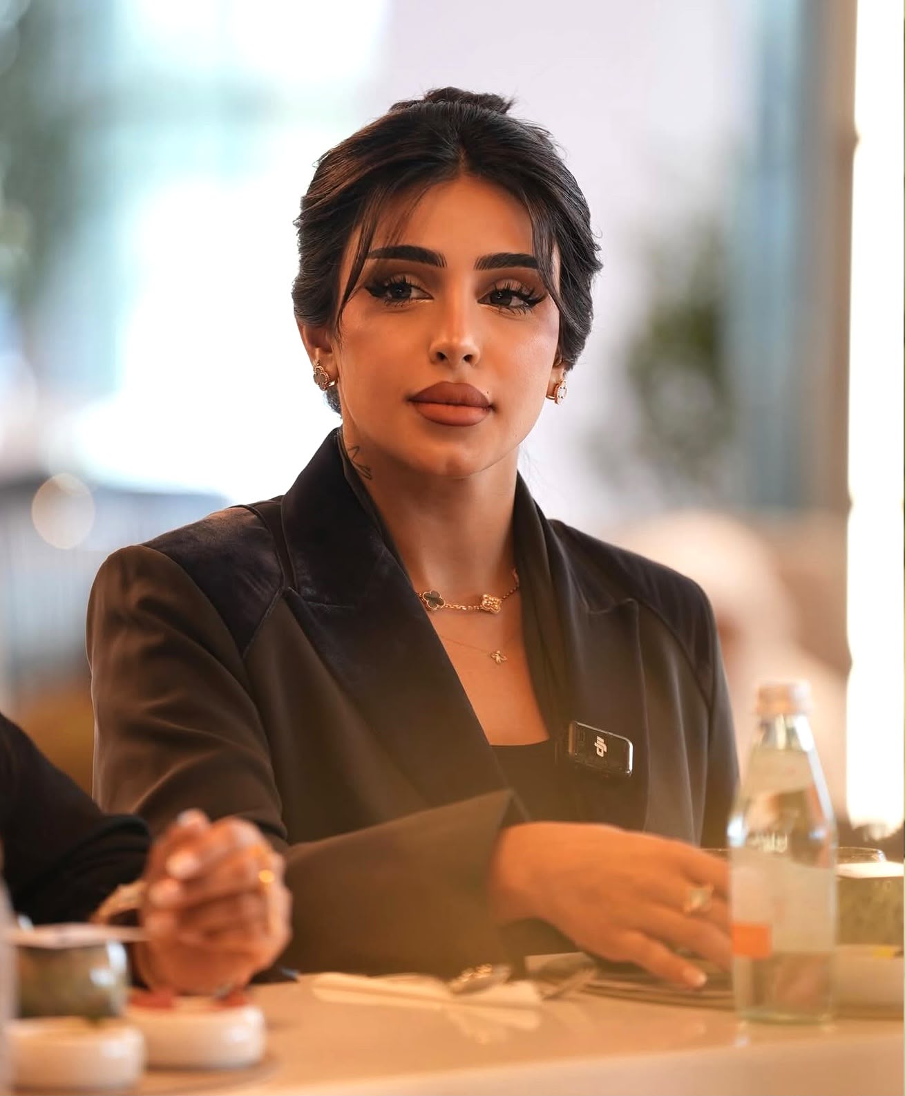 شوق إبراهيم.. قصة نجاح إماراتية صنعت علامة تجارية رائدة ورسخت حضورها في عالم الأعمال قبل سن الثامنة والعشرين شوق إبراهيم.. قصة نجاح إماراتية صنعت علامة تجارية رائدة ورسخت حضورها في عالم الأعمال قبل سن الثامنة والعشرين