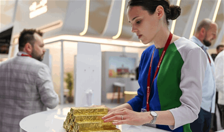 الذهب يواصل مكاسبه للأسبوع الثالث مع تراجع الدولار