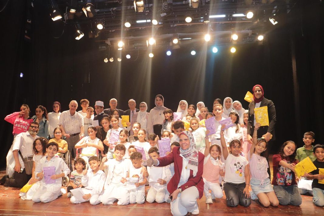 مهرجان «طفولة فوق العادة» يختتم «الليلة المحمدية» بمسرح الهناجر وسط حضور جماهيري لافت مهرجان «طفولة فوق العادة» يختتم «الليلة المحمدية» بمسرح الهناجر وسط حضور جماهيري لافت