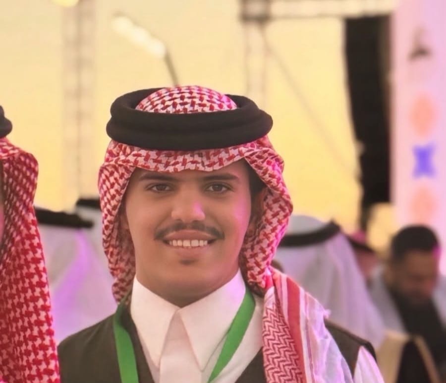 منصة نجم العلياني.. عندما يتحول الشغف إلى مدرسة منصة نجم العلياني.. عندما يتحول الشغف إلى مدرسة