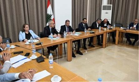 اللجنة الفرعية للأشغال تختتم بحث ملف المعابر والنقل الخارجي اللجنة الفرعية للأشغال تختتم بحث ملف المعابر والنقل الخارجي