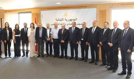 لقاء في المجلس الاقتصادي والاجتماعي والبيئي يبحث تطوير الضمان وتعزيز التنسيق لقاء في المجلس الاقتصادي والاجتماعي والبيئي يبحث تطوير الضمان وتعزيز التنسيق