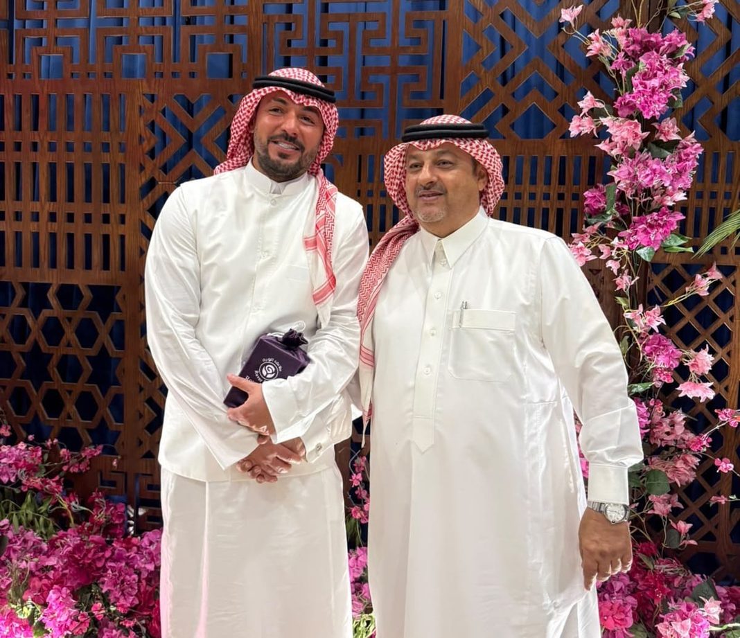 الفنان محمد هاشم يتألق في «على العقيق اجتمعنا» ويستعيد أمجاد الطرب السعودي الأصيل الفنان محمد هاشم يتألق في «على العقيق اجتمعنا» ويستعيد أمجاد الطرب السعودي الأصيل
