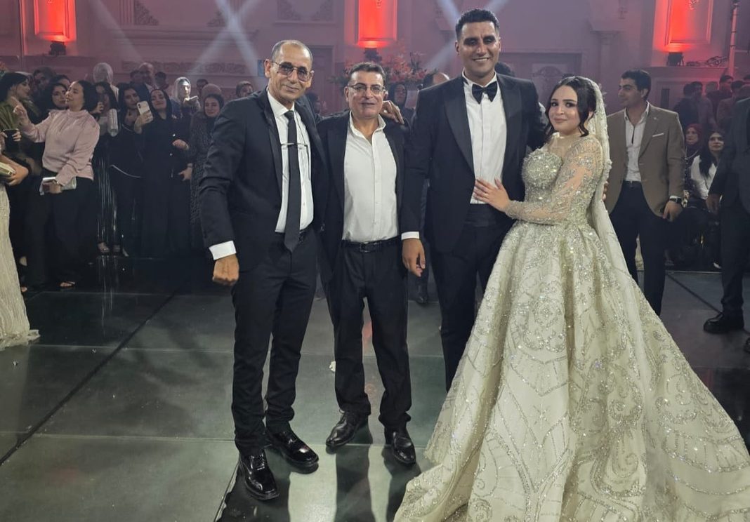 حسام بسيوني يهنئ رجل الأعمال عبده أبو السيد بزفاف ابنته الدكتورة منى على النقيب الدكتور محمود الزهيري حسام بسيوني يهنئ رجل الأعمال عبده أبو السيد بزفاف ابنته الدكتورة منى على النقيب الدكتور محمود الزهيري