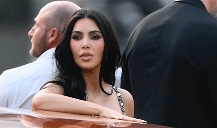 كيم كارداشيان تكشف: أستعين بـ5 مربيات لرعاية أطفالي الأربعة كيم كارداشيان تكشف: أستعين بـ5 مربيات لرعاية أطفالي الأربعة